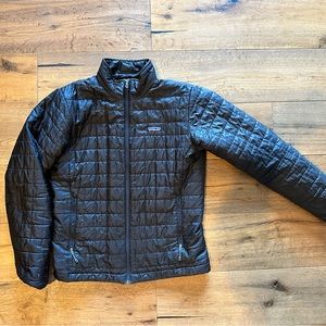 Amazing Patagonia nano-puff jacket. Perfect condition. Great for all seasons.